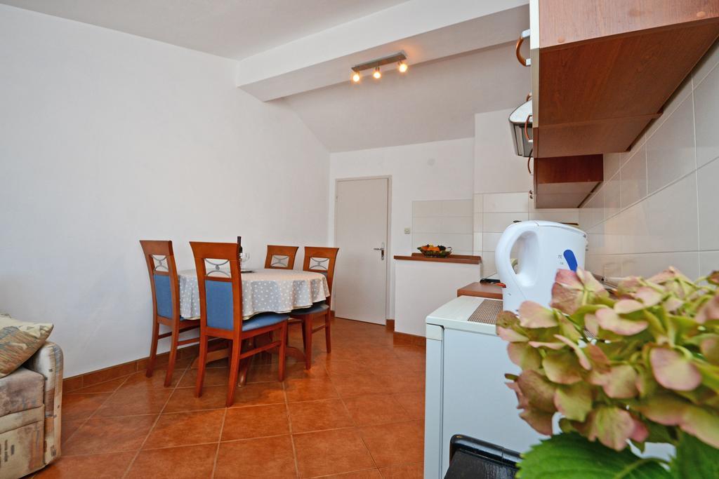 Lili Apartment *